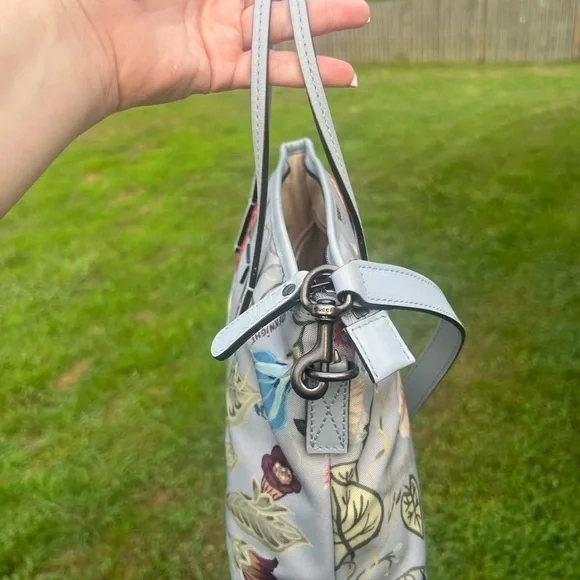 Gucci Flora Knight Shoulder Bag with Floral Design - Picture 3 of 11